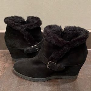 Aquatilia Women’s size 40 or USA 9 Waterproof suede black bootie